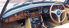 MGB 1975-76 + V8 DASH TRIM KIT